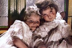 Foto de 1906.Primer autocroma, tomado en color hace 117 años por los hermanos Lumière. Utiliza su propio proceso de fotografía en color que habían patentado 3 años antes. Las dos niñas son sus sobrinas, Dette y Louloune. no esta coloreado, explica BabelColor desde su Twitter. Foto: https://twitter.com/StuartHumphryes