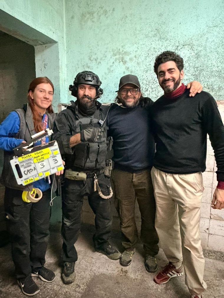 Mamba Negra está protagonizada por Pablo Yotich, Luly Drozdek, Gabriel Salazar, Chucho Fernández y Germán Tirini. Mamba Negra está protagonizada por Pablo Yotich, Luly Drozdek, Gabriel Salazar, Chucho Fernández y Germán Tirini.