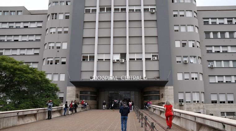 El motociclista fue internado en el Hospital Central Foto: ALF PONCE MERCADO / MDZ