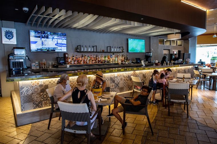 El restaurante Metropol se destaca por sus platos de comida de Puerto Rico y de Cuba, por eso es el elegido por muchos latinos en Miami. 