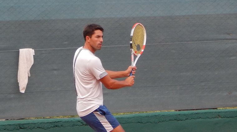 Carrión tuvo un debut complicado pero logró avanzar a cuartos de final. Foto: Juan Borsani/MDZ