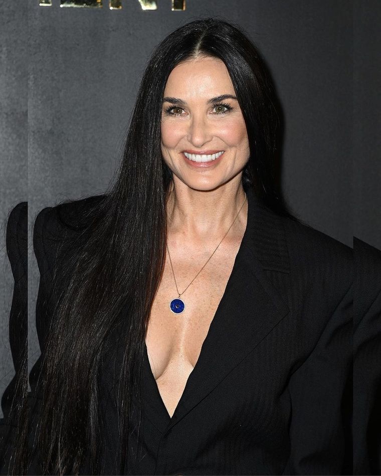 Demi Moore nos engalana con sus looks de alto impacto Foto: Instagram