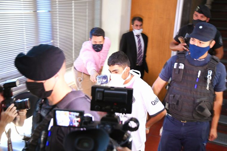 Así notificaron sobre la imputación al Pitay, el delincuente que asesinó de un piedrazo a un trabajador de Cuyoplacas Foto: ALF PONCE MERCADO / MDZ