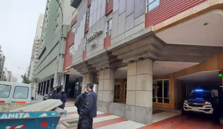 El cuerpo fue encontrado en un edificio céntrico Foto: 0223
