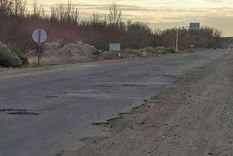 Creciente preocupación entre empresarios y trabajadores por el estado de las rutas por las que transitan los camiones que operan en Vaca Muerta. Foto: Crédito: Darío Irigaray - Vaca Muerta News