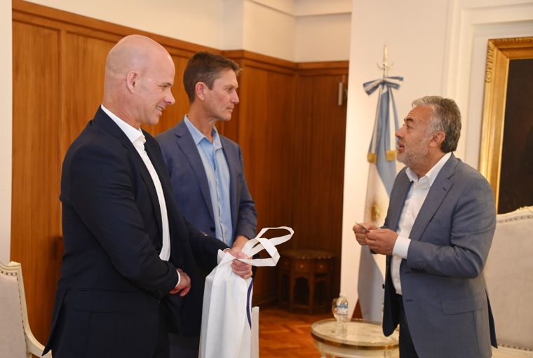 Alfredo Cornejo en el encuentro de este martes. Foto: Prensa Gobierno de Mendoza