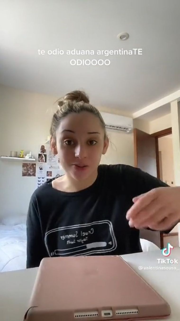 Debe pagar 126 dólares por un extraño motivo Foto: TikTok/@juanasousa_