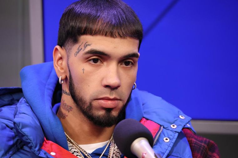 Anuel AA es uno de los artistas más criticados por utilizar auto-tune en sus grabaciones.