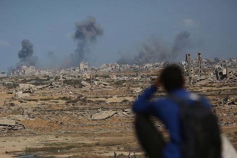Los civiles de Gaza, de nuevo ante la amenaza de un recrudecimiento de la violencia entre Israel y Hamás. Los civiles de Gaza, de nuevo ante la amenaza de un recrudecimiento de la violencia entre Israel y Hamás.