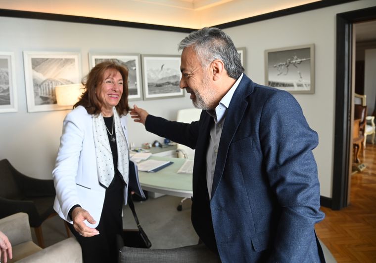 Esther Sanchez y Alfredo Cornejo Foto: Prensa Gobierno de Mendoza