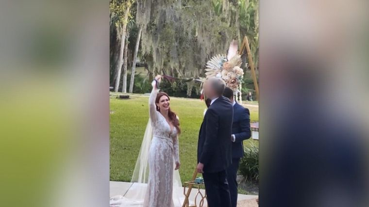La mujer fue detenida meses después de la boda Foto: First Coast East