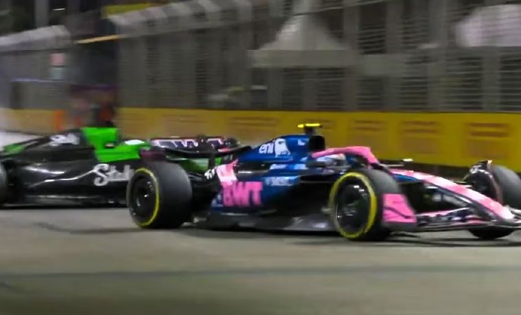 Franco Colapinto durante el Gran Premio de Singapur, donde fue señalado por Nico Hülkenberg por un incidente en pista.