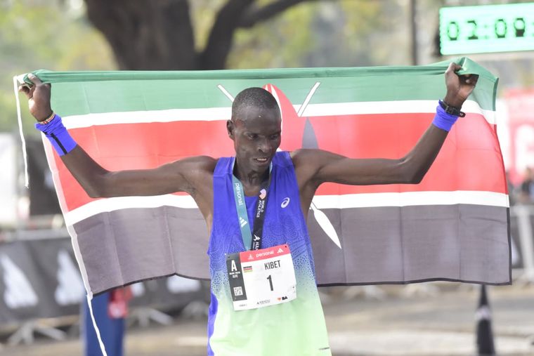 Chumba, el ganador de la Maratón de Buenos Aires. Chumba, el ganador de la Maratón de Buenos Aires.