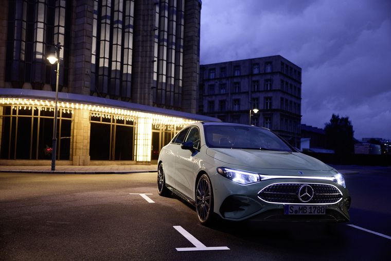 Nuevo Mercedes-Benz CLA híbrido