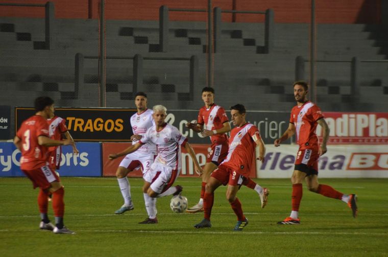 Maipú se impuso en Remedios de Escalada. Foto: Prensa Talleres