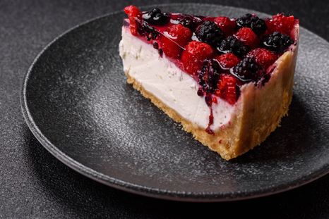 Cheesecake de frutos rojos estilo pastelería: receta casera imperdible Cheesecake de frutos rojos estilo pastelería: receta casera imperdible