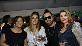 Flor Otero y Germán Trippel se encontraron con amigos. Foto: Gentileza