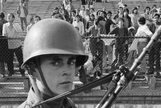 Entre septiembre y noviembre de 1973, el Estadio Nacional de Chile fue convertido en un centro clandestino de tortura por el régimen de Augusto Pinochet.