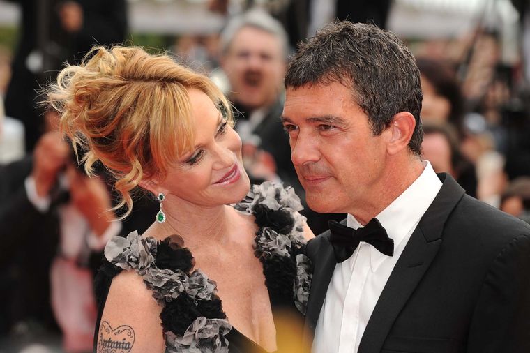 Así de hermosa luce hoy la hija de Antonio Banderas y Melanie Griffith Antonio Banderas y Melanie Griffith Foto: Infobae