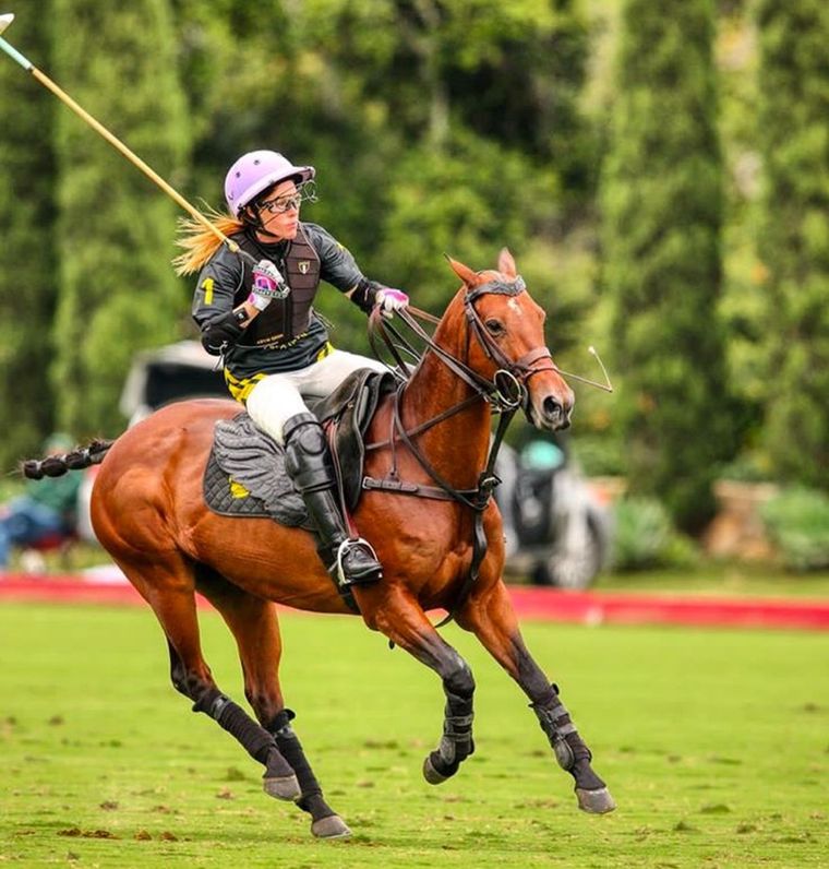 La cineasta y empresaria norteamericana cambió su vida en Hollywood por un haras en Cañuelas. Foto: Gentileza: Sarah Siegel-Magness