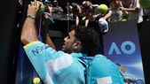 Francisco Cerúndolo festejó su pase a octavos de final del Australian Open 2026 con un mensaje especial dedicado a los fanáticos argentinos. Francisco Cerúndolo festejó su pase a octavos de final del Australian Open 2026 con un mensaje especial dedicado a los fanáticos argentinos.