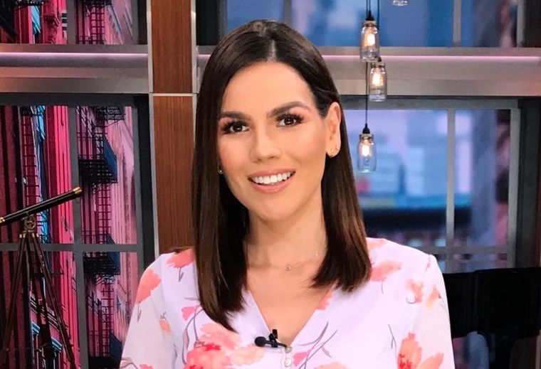 Karina Banda vuelve al horario estelar de UniMas con un nuevo reality show.