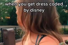 Disney le prohibió el ingreso por su look, lo compartió en Tiktok y se hizo vira Foto: Captura de video Disney le prohibió el ingreso por su look, lo compartió en Tiktok y se hizo vira Foto: Captura de video