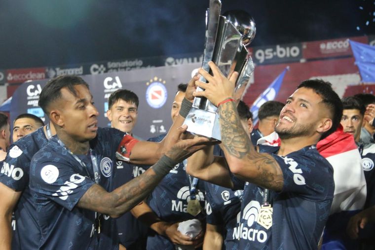 La Lepra es el campeón de la Copa Argentina y podría disputar el encuentro inaugural.