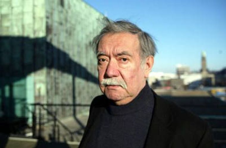 Raúl Ruiz, destacado director chileno.