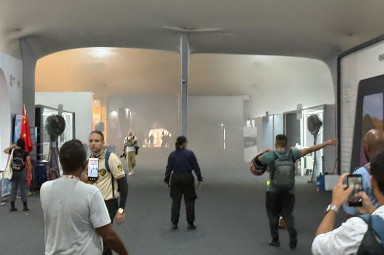 Aún se desconoce la razón que provocó el incendio, aunque los bomberos ya lograron apagarlo.