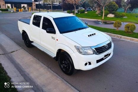 El usado del día: Toyota Hilux 2012 ¡súper lookeada!
