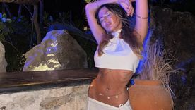 Karina Jelinek y su look sunset en el Caribe. Foto: Instagram