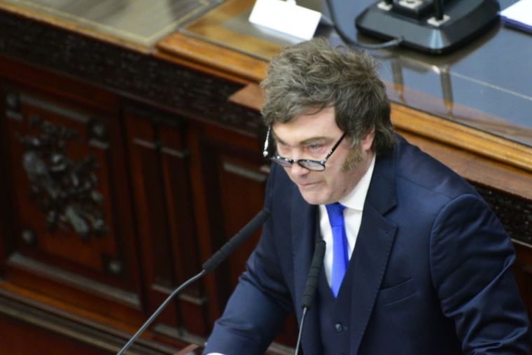 Javier Milei protagonizó un show de cruces con la oposición durante su discurso.