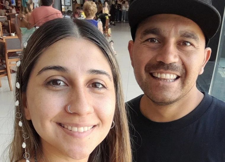 Carla Del Souc y Federico Acevedo durante unas vacaciones que disfrutaron el año pasado en Mar del Plata Foto: Gentileza. Carla Del Souc y Federico Acevedo durante unas vacaciones que disfrutaron el año pasado en Mar del Plata Foto: Gentileza.