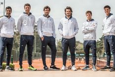 Gaudio junto a sus jugadores: González, Zeballos, Pella, Schwartzman y Coria Foto: Sergio Llamera/AATenis