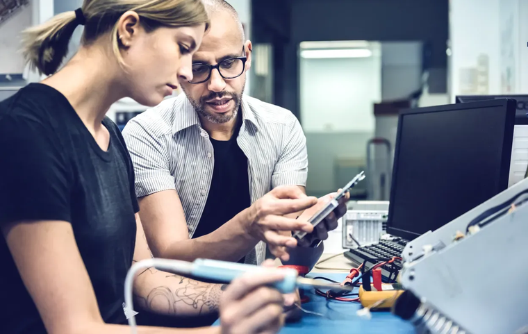 Hay una diferencia clave que muchas pymes todavía no terminan de hacer. Hay una diferencia clave que muchas pymes todavía no terminan de hacer.