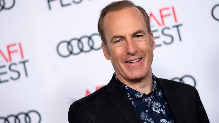 Foto: https://www.unotv.com/entretenimiento/bob-odenkirk-actor-de-breaking-bad-colapsa-en-pleno-rodaje/