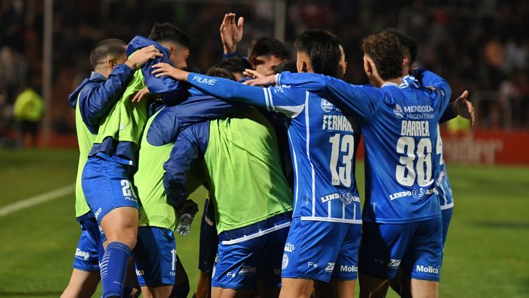 Godoy Cruz anunció la lista de concentrados para el duelo ante Riestra. Foto: Santiago Tagua -MDZ