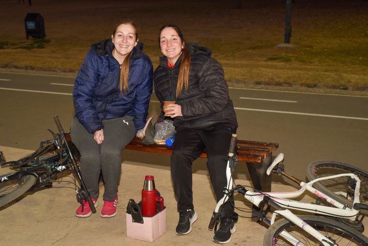 Analia Mazza y Gimena Giorgio. Analia Mazza y Gimena Giorgio.