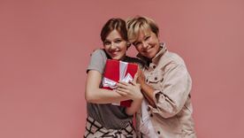 Otra Vuelta te ofrece un descuento imperdible para comprar el regalo del Día de la Madre Foto: Freepik