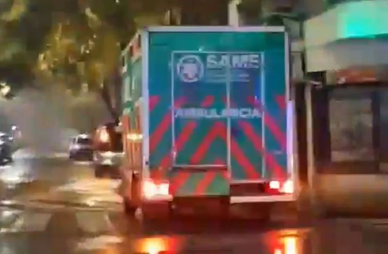 Al menos 7 heridos fueron trasladados en ambulancias del SAME Foto: NA