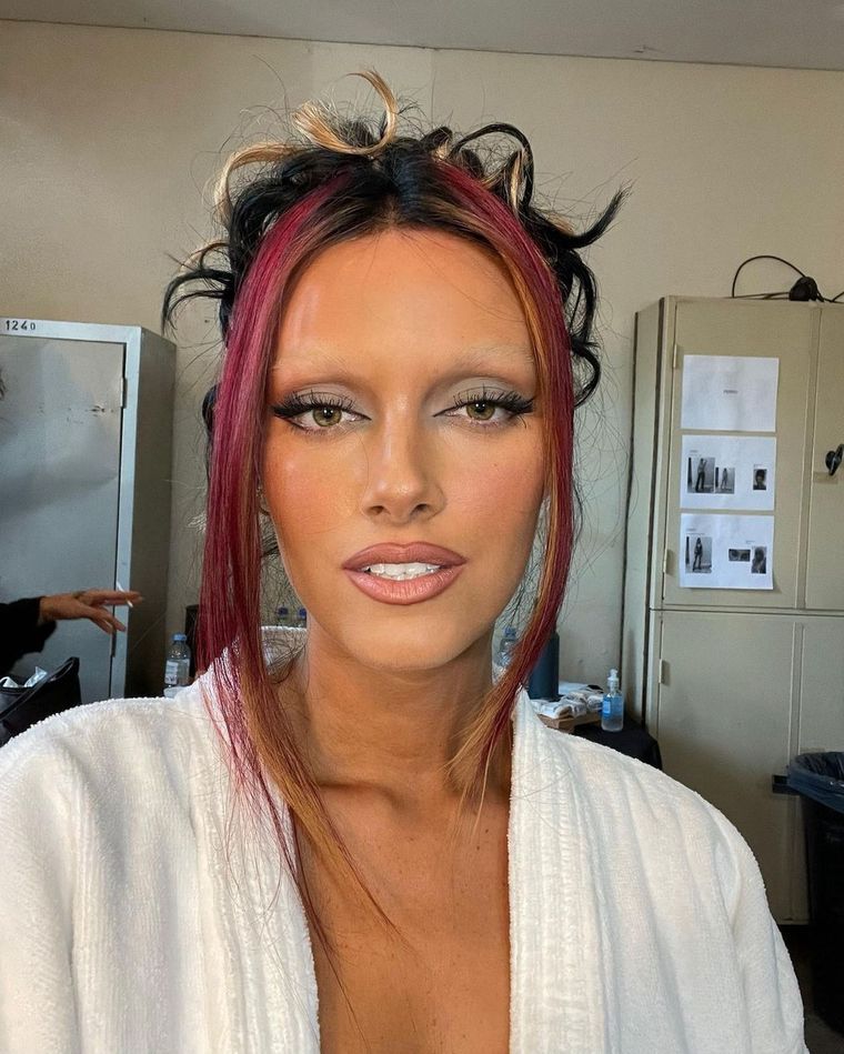 Oriana Sabatini y Kendall Jenner, dos mujeres audaces que llevaron sus cejas blanqueadas Foto: Instagram