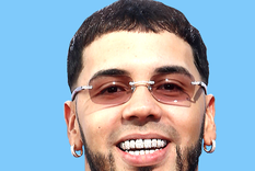 Anuel AA lanzó su último sencillo donde nombra a Karol G.