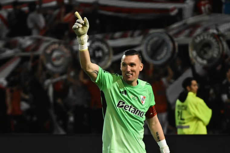 Franco Armani se retiró de la Selección argentina tras consagrarse campeón de la Copa América. Franco Armani se retiró de la Selección argentina tras consagrarse campeón de la Copa América.