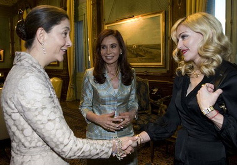 Madonna se encontró con Ingrid Betancourt en la Casa de Gobierno. Foto: Telam