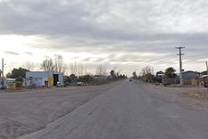 El joven caminaba por la zona cuando fue embestido por una camioneta que huyó