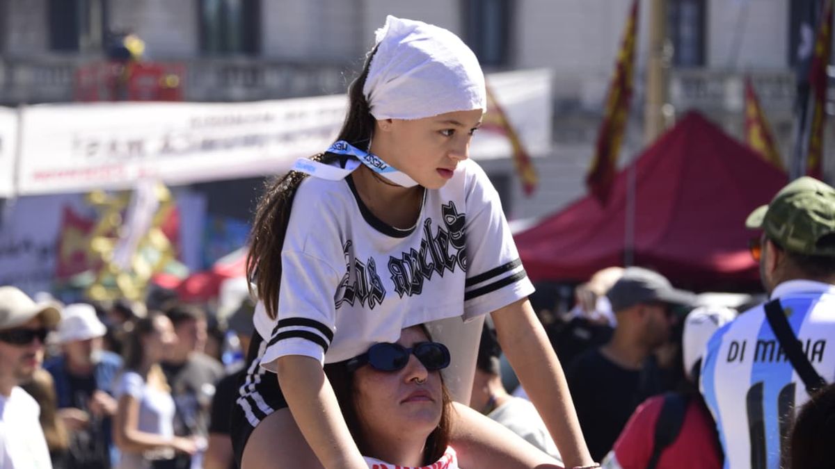 Entre la memoria y la coyuntura: los detalles de una movilización histórica con fuertes reclamos al modelo de Milei