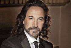 Marco Antonio Solís se ha desarrollado exitosamente en el ámbito empresarial.