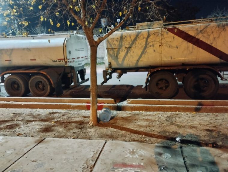 El camión del cual se robaban el vino los delincuentes Foto: Ministerio de Seguridad de Mendoza