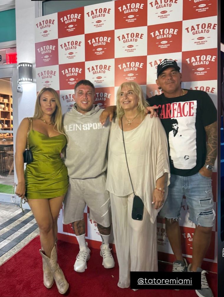 El Polaco, Barby Silenzi y María Teresa Guarracino de Tatore. El Polaco, Barby Silenzi y María Teresa Guarracino de Tatore.